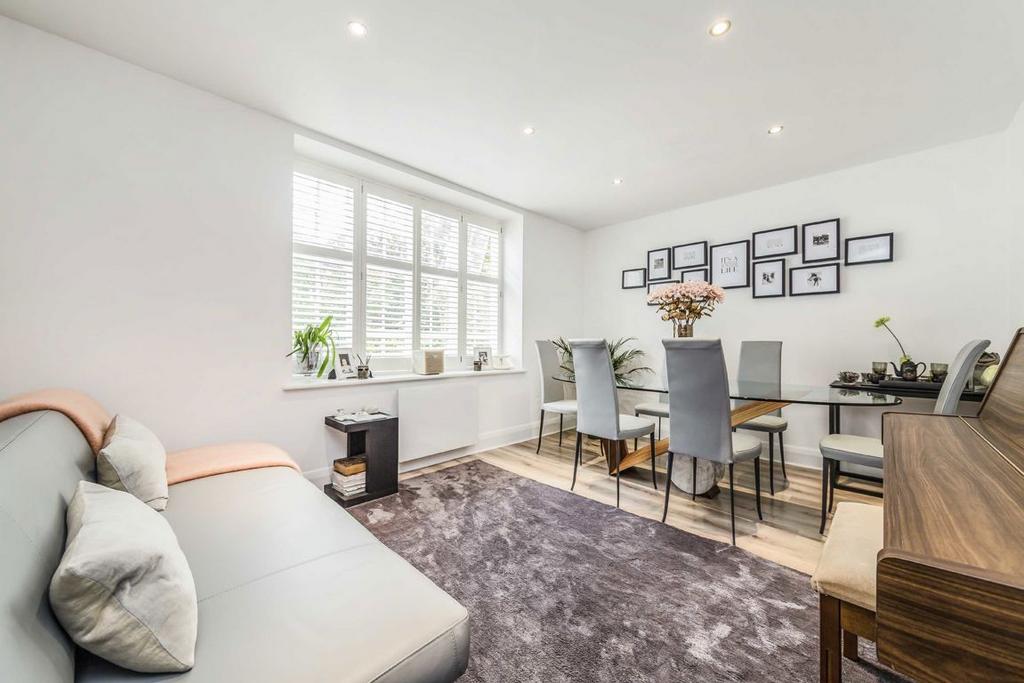 Apartment in Richmond - More