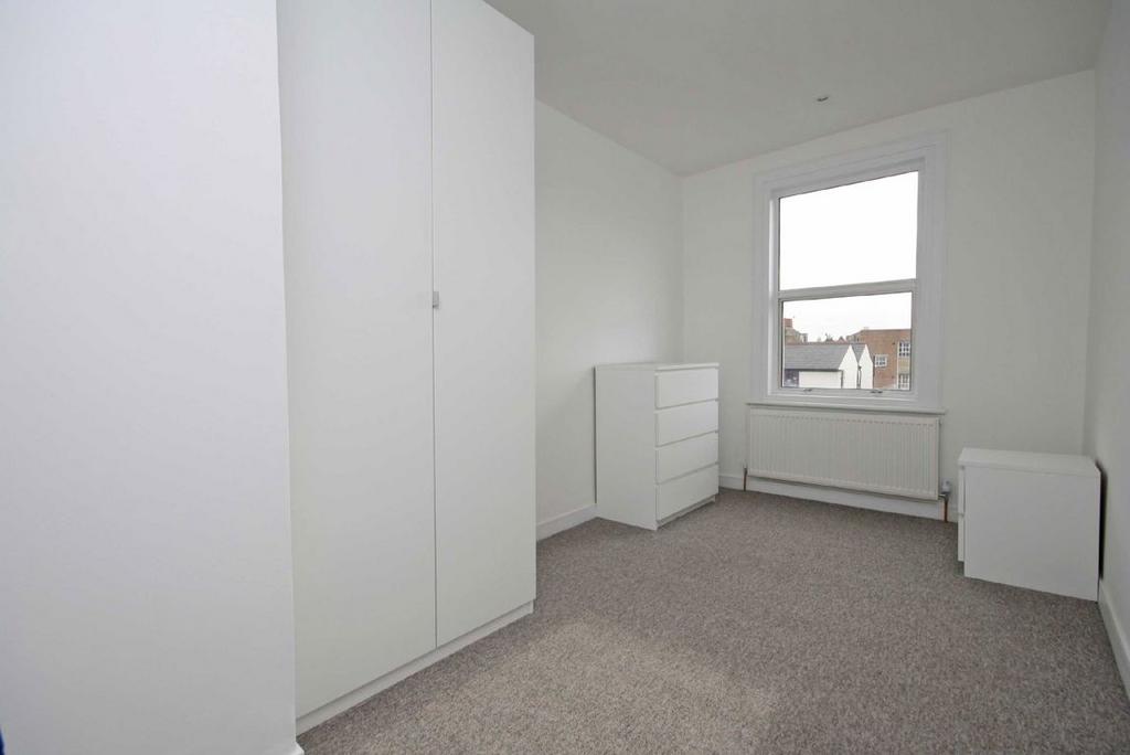 Apartment in London - More