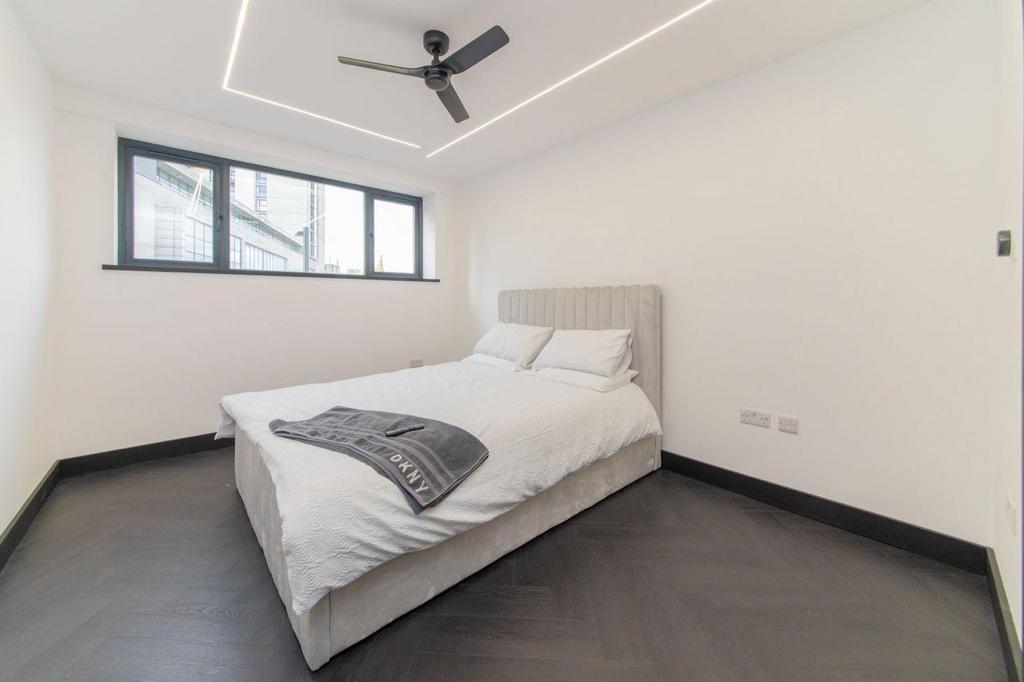 House in London - View 4
