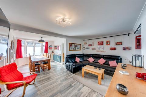 4 bedroom semi-detached house for sale, Green Walk, Crayford, Dartford