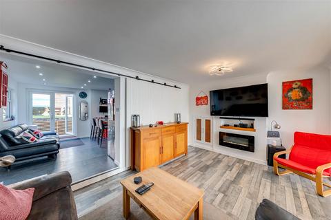 4 bedroom semi-detached house for sale, Green Walk, Crayford, Dartford