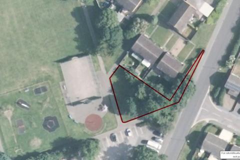Land for sale, Land Adjacent to, 27 Avon Crescent, Bicester, OX26 2LZ