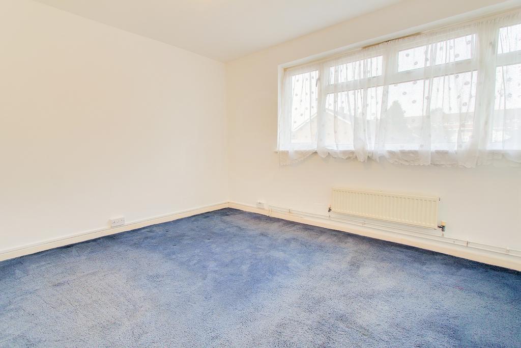 Apartment in Croydon - View 2