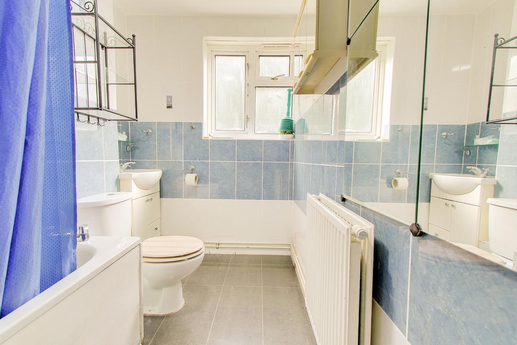 Apartment in Croydon - View 4