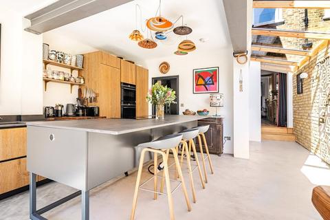 1 bedroom apartment for sale, Zenoria Street, East Dulwich, London, SE22