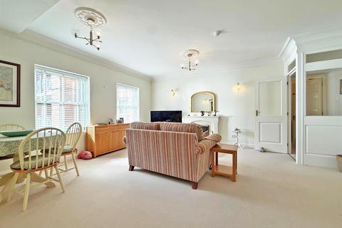 2 bedroom apartment for sale, Sandringham Court, Porthill, Shrewsbury