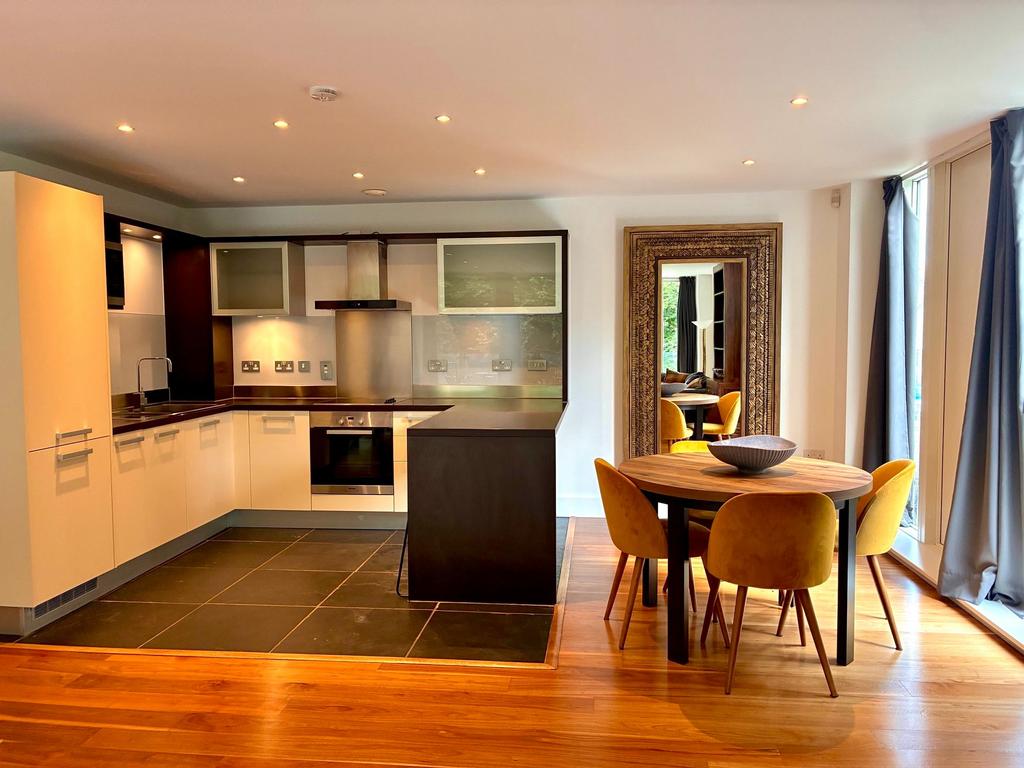Apartment in Cambridge - View 2