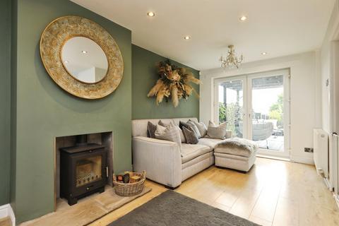 4 bedroom semi-detached house for sale, Vernon Close, Grove, Retford