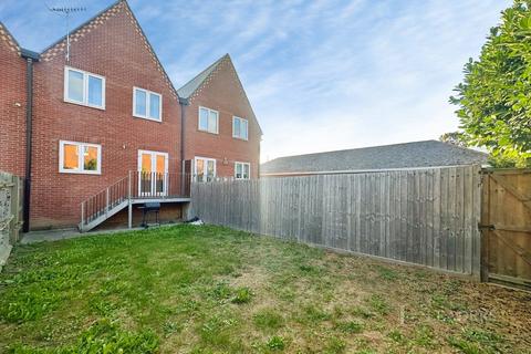 3 bedroom terraced house to rent, Virginia Place, Virginia Street, Ipswich, IP2