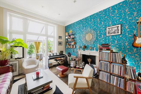 2 bedroom flat for sale, Mapesbury Road, London NW6