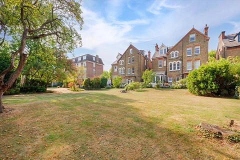 2 bedroom flat for sale, Mapesbury Road, London NW6