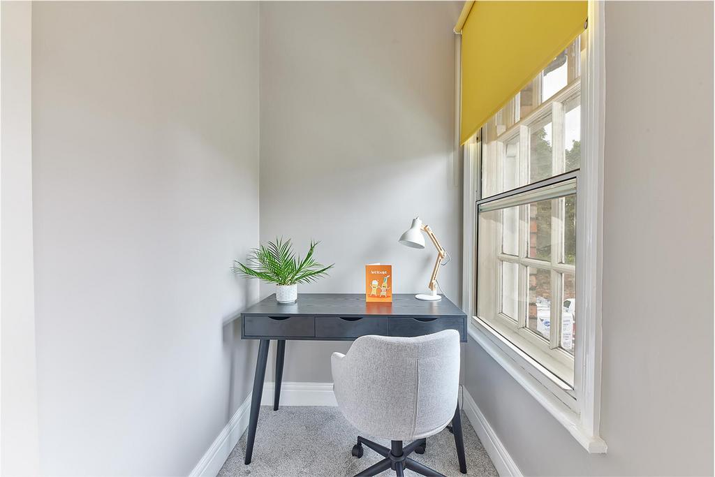 Apartment in Newcastle upon Tyne - View 4