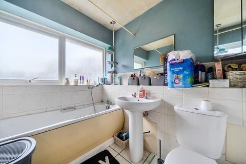 undefined, Grove Avenue, Epsom KT17