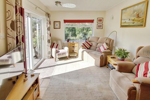 3 bedroom chalet for sale, Birchwood Avenue, March PE15