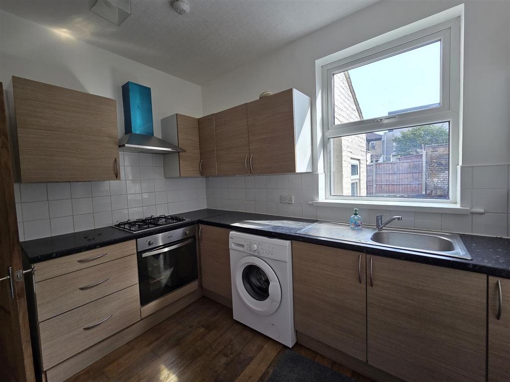 House in London - View 2