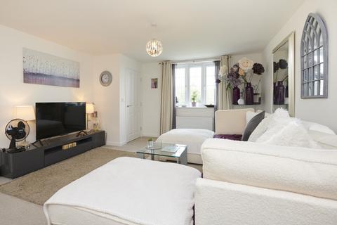 3 bedroom semi-detached house for sale, Tedder Road, Market Harborough