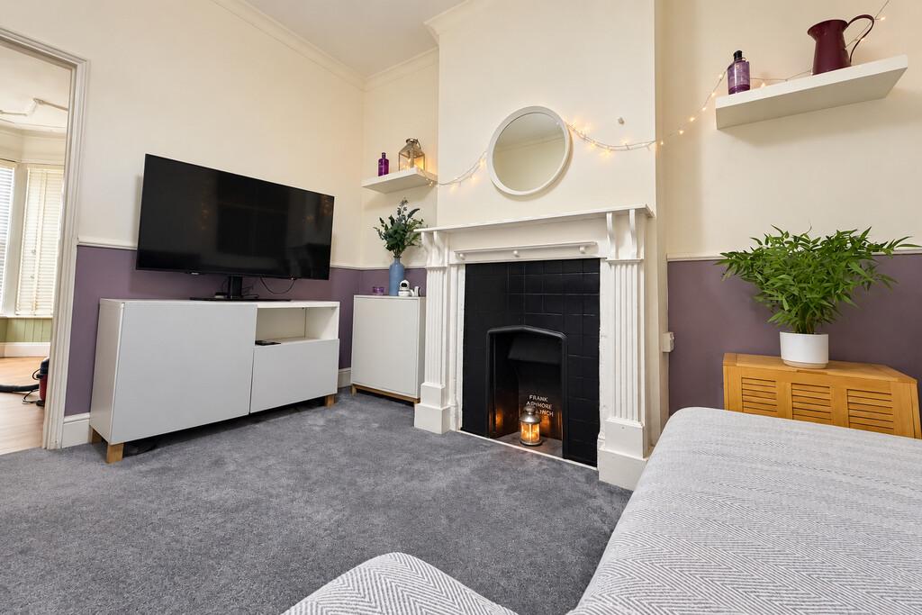Apartment in London - View 2