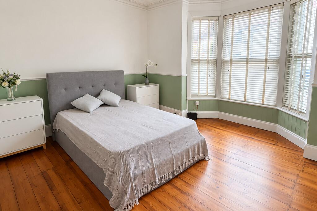 Apartment in London - View 3