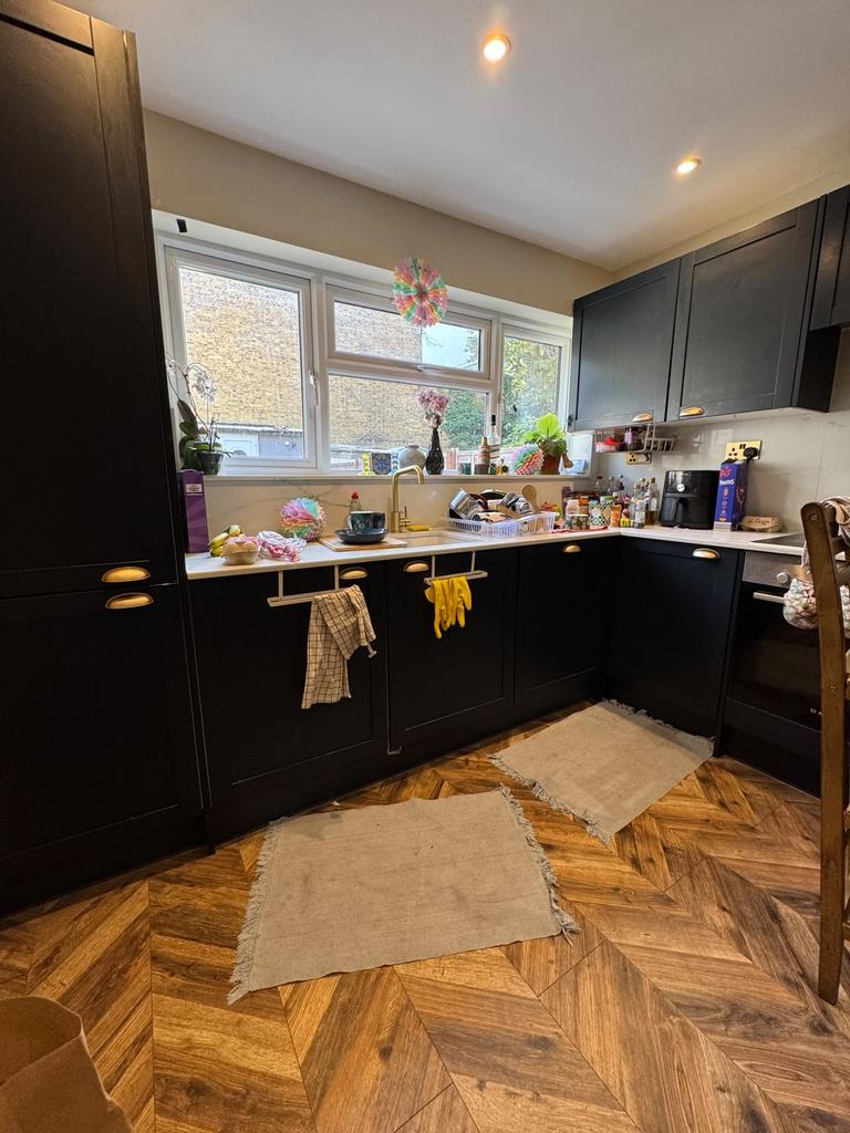 Apartment in London - View 2