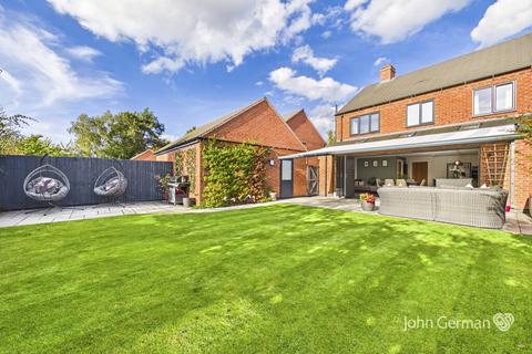 4 bedroom detached house for sale, Old Farm Gardens, Moira