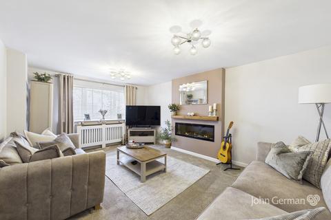 4 bedroom detached house for sale, Old Farm Gardens, Moira
