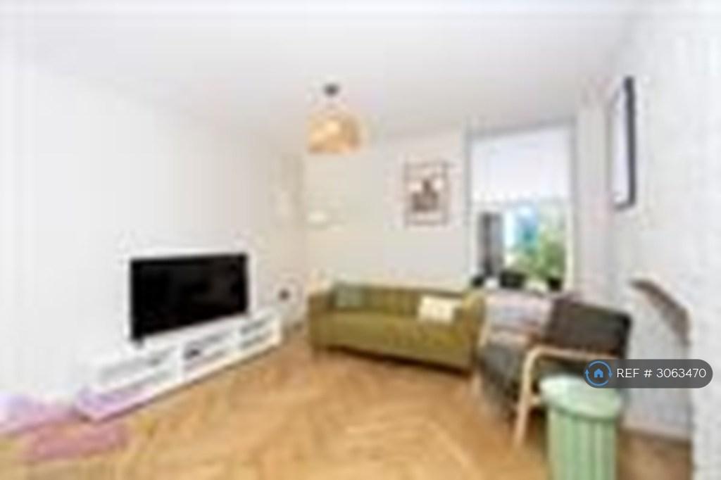 Apartment in Manchester - View 3