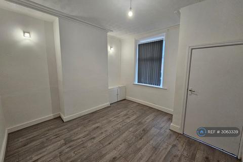 2 bedroom terraced house to rent, Raglan St, Preston, PR2
