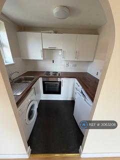 2 bedroom flat to rent, Lock Keepers Court, Hull, HU9