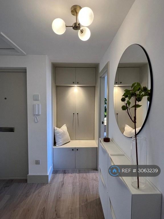Apartment in London - View 2