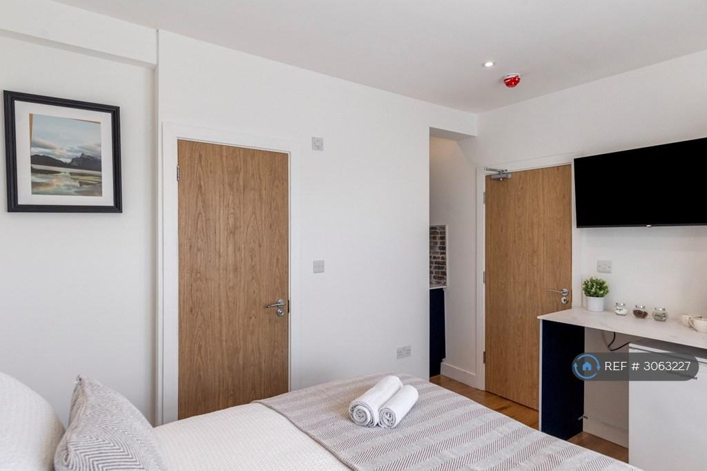 House in Edgware - View 3