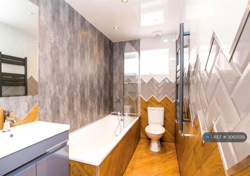 House in Newcastle upon Tyne, Tyne and Wear - View 4