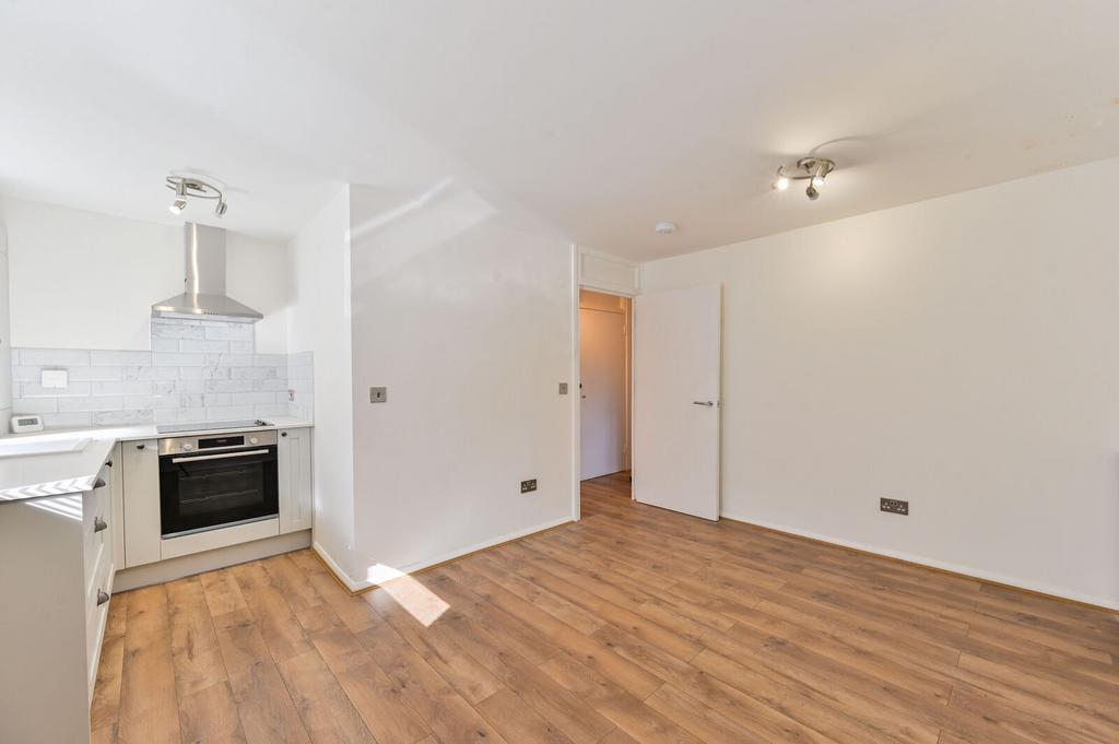 Apartment in London - View 3