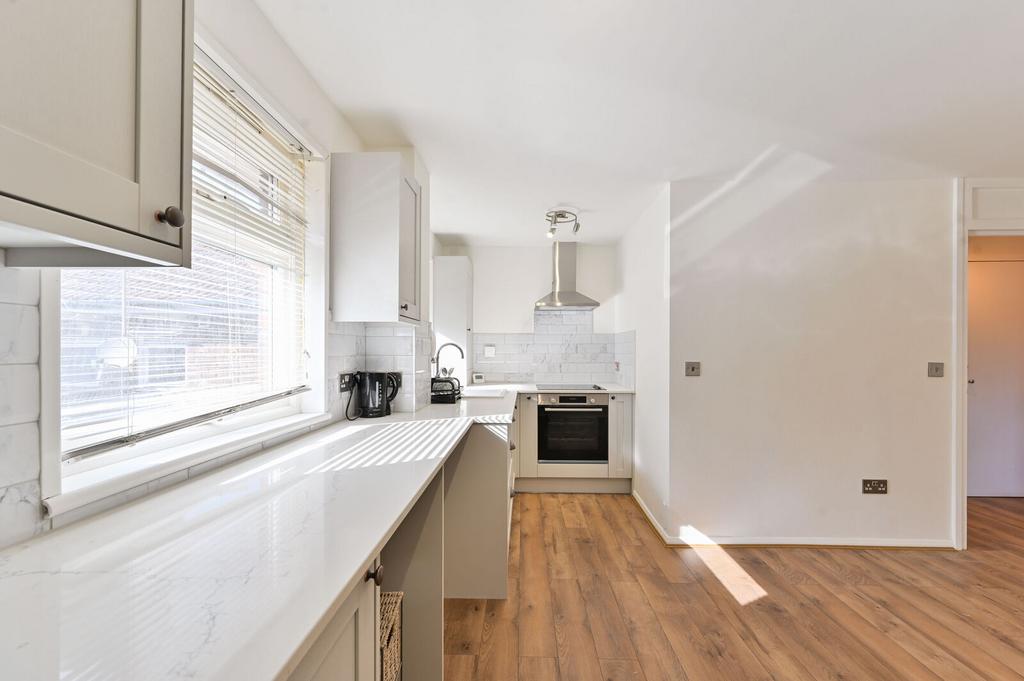 Apartment in London - View 4