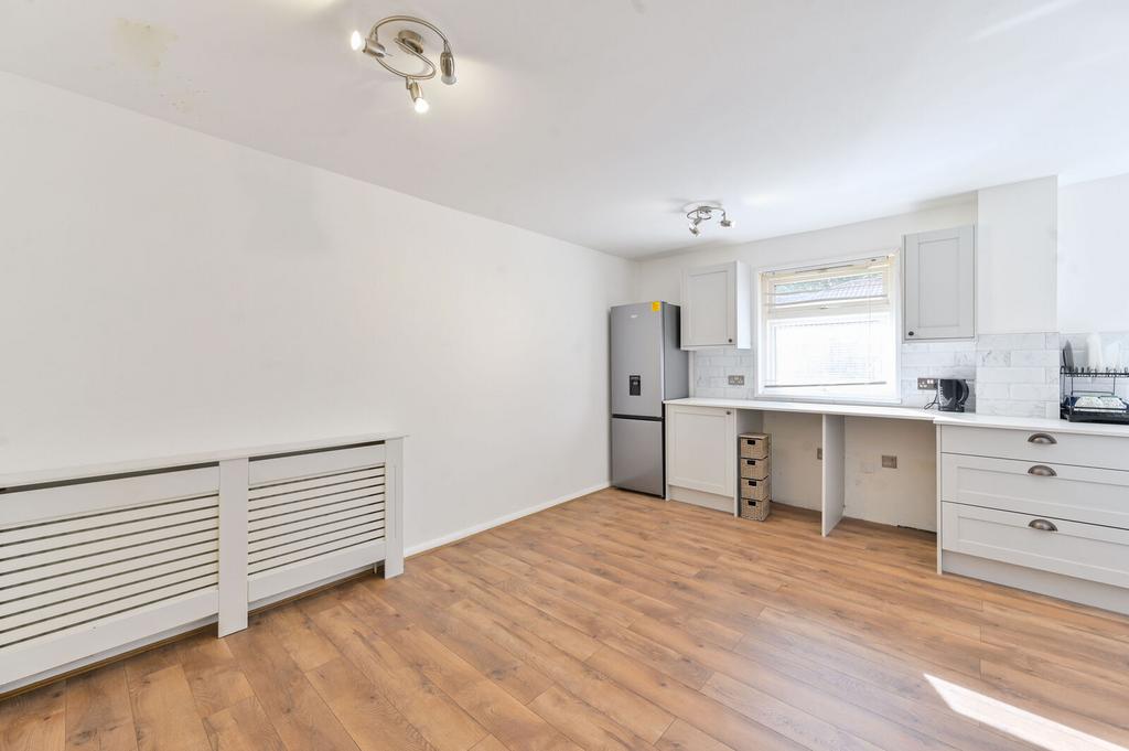 Apartment in London - View 5