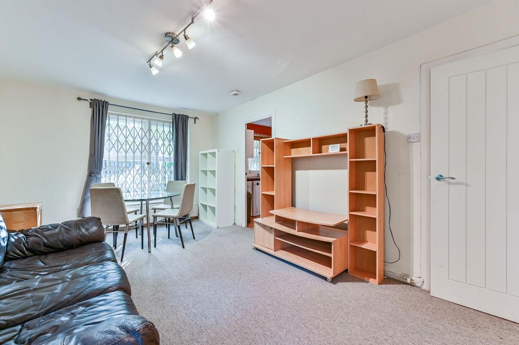 Apartment in London - View 2
