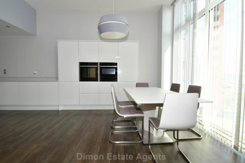 2 bedroom flat for sale, Sanderling Lodge, Mumby Road, Gosport