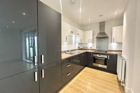 2 bedroom apartment to rent, Lingfield Apartments, Parade Gardens, E4