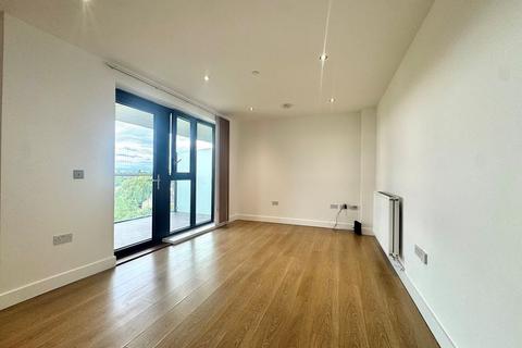 2 bedroom apartment to rent, Lingfield Apartments, Parade Gardens, E4