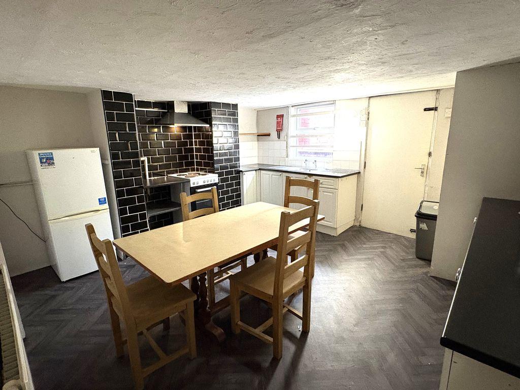 House in Leeds - View 3