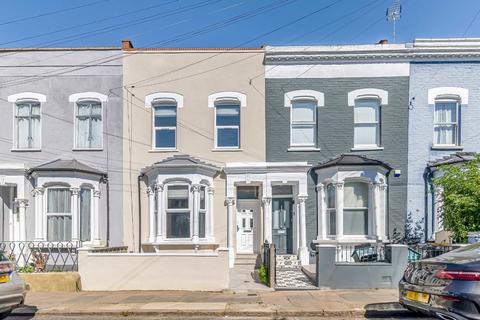 3 bedroom terraced house for sale, Corbyn Street, London N4