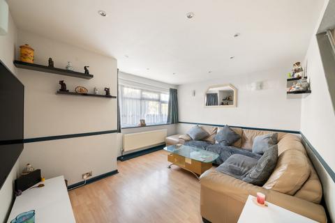 3 bedroom semi-detached house for sale, Wood End Lane, Northolt
