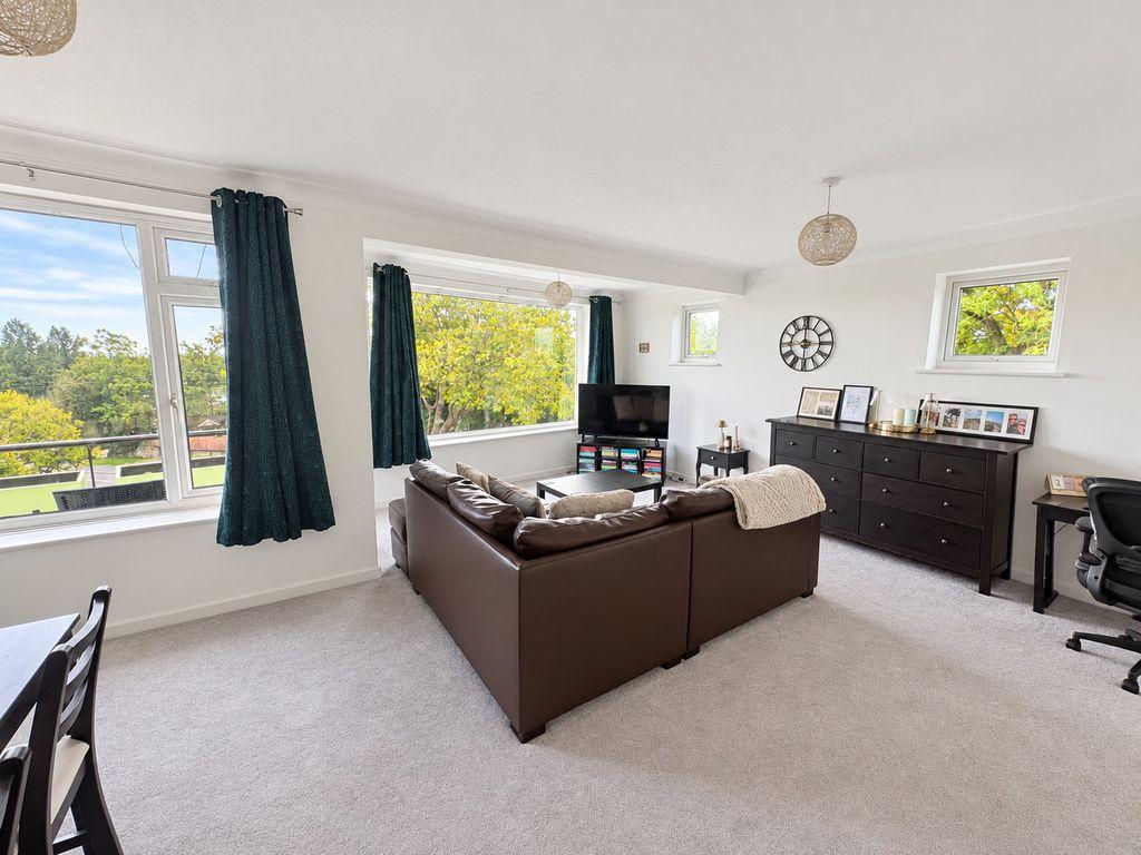 Apartment in Sutton Coldfield - View 2