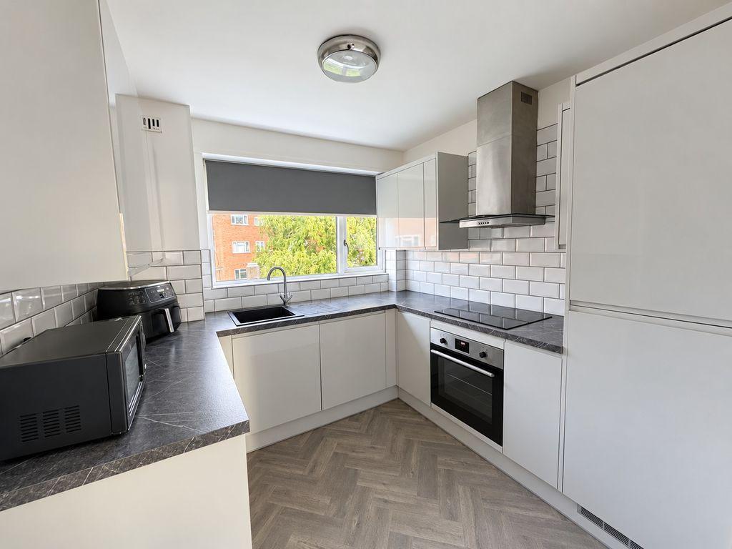 Apartment in Sutton Coldfield - View 5