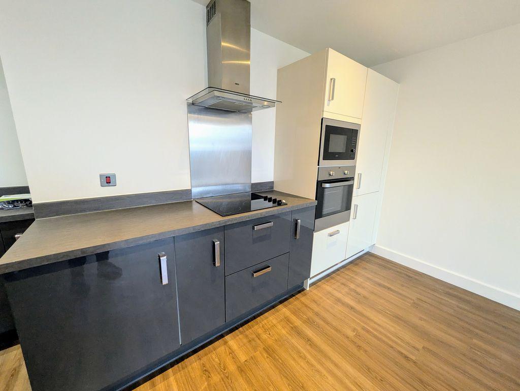 Apartment in London - View 3