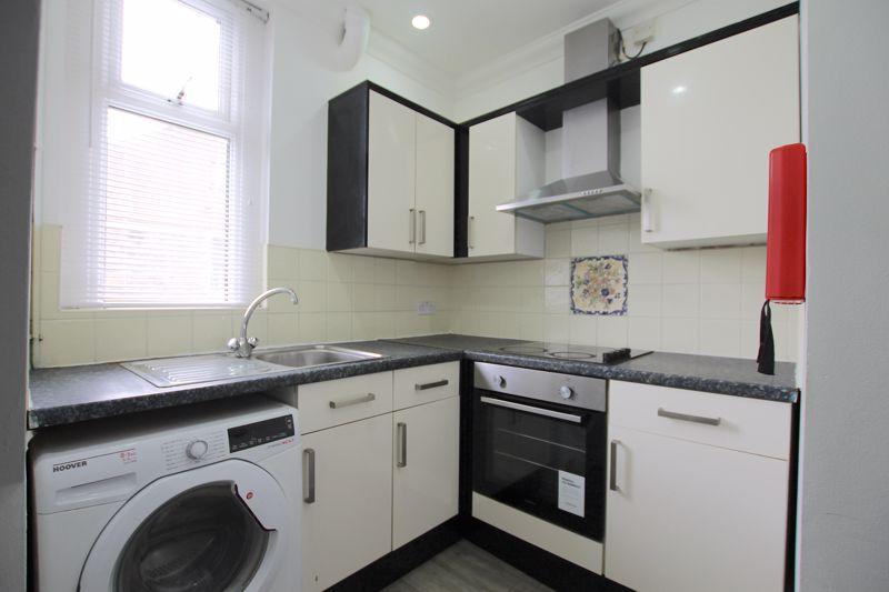 Apartment in Cardiff, Roath - View 4