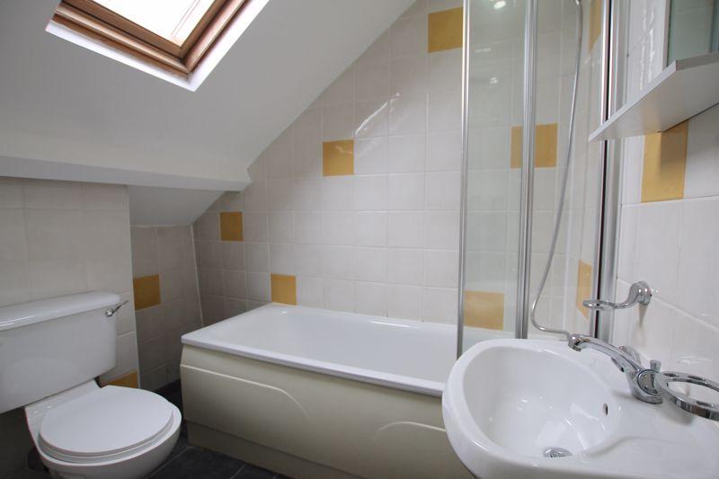 Apartment in Cardiff, Roath - View 5