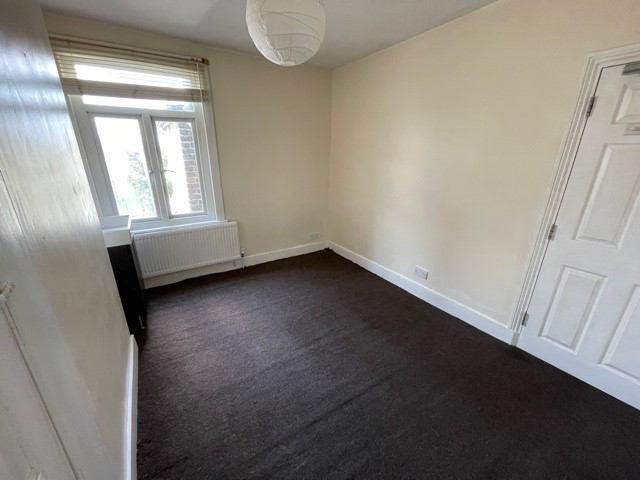 House in Croydon - View 2