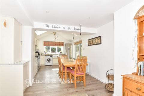 3 bedroom end of terrace house for sale, Newton Road, Haywards Heath RH16