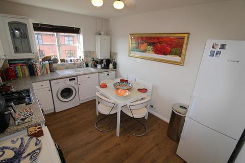 2 bedroom flat for sale, Tattenhoe, Milton Keynes MK4