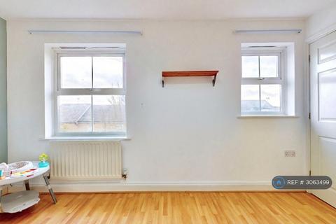 1 bedroom in a house share to rent, Chilcott Close, Wembley, HA0